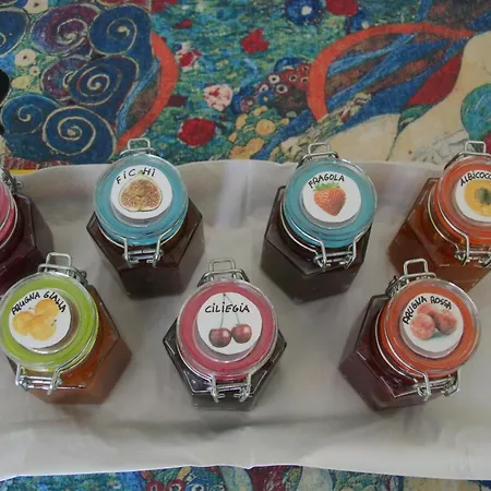 Maggiora 131 Bed & Breakfast